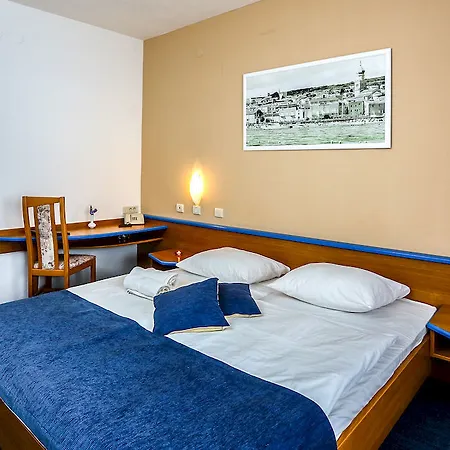 Hotel Tamaris - Drazica 3*