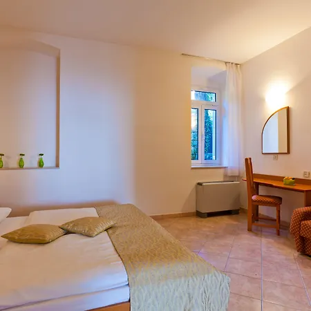 Hotel Tamaris - Drazica Krk Town